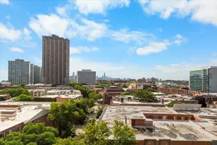 3900 N Pine Grove Ave, Chicago, IL 60613 - Photo 14