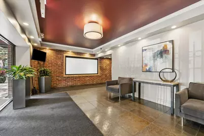 3900 N Pine Grove Avenue #907, Chicago, IL 60613 - Photo 2