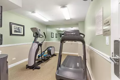 3900 N Pine Grove Avenue #907, Chicago, IL 60613 - Photo 18