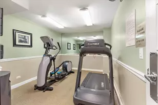 3900 N Pine Grove Ave, Chicago, IL 60613 - Photo 18