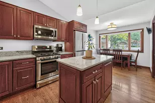 68 Chelsea St, Bloomingdale, IL 60108 - Photo 4