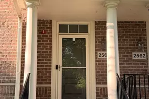 2564 Waterbury Ln, Buffalo Grove, IL 60089 - Photo 2