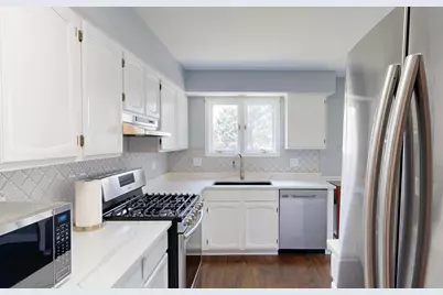 981 West Court #A, Naperville, IL 60563 - Photo 10