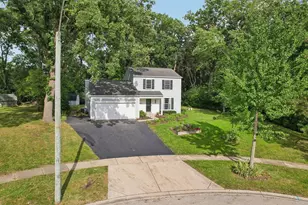 1201 Yosemite Pkwy, Algonquin, IL 60102 - Photo 1