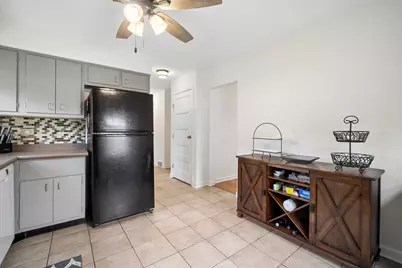 1050 E Kitson Drive, Palatine, IL 60074 - Photo 4