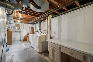 1050 E Kitson Dr, Palatine, IL 60074 - Photo 20