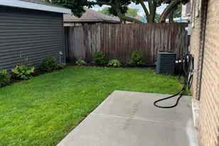 10030 S Fairfield Ave, Chicago, IL 60655 - Photo 18