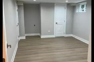 10030 S Fairfield Ave, Chicago, IL 60655 - Photo 8