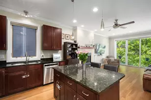 2431 W Walton St, Chicago, IL 60622 - Photo 14