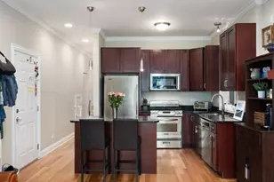 2431 W Walton St, Chicago, IL 60622 - Photo 8