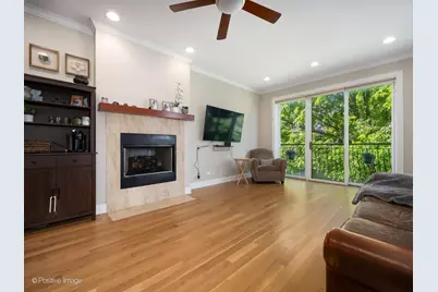 2431 W Walton Street #2, Chicago, IL 60622 - Photo 2