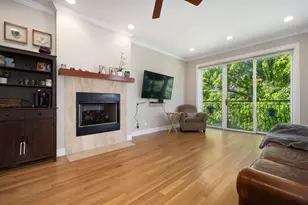 2431 W Walton St, Chicago, IL 60622 - Photo 2