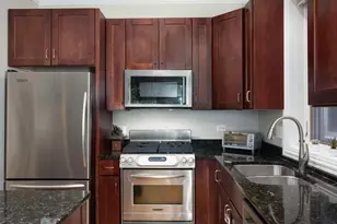 2431 W Walton St, Chicago, IL 60622 - Photo 12