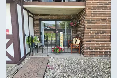 10521 S Roberts Road #1B, Palos Hills, IL 60465 - Photo 14