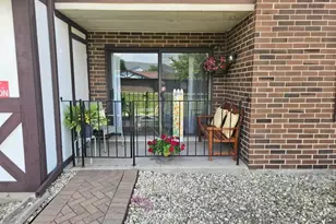10521 S Roberts Rd, Palos Hills, IL 60465 - Photo 14