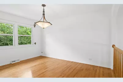 710 E Valley Lane, Arlington Heights, IL 60004 - Photo 6
