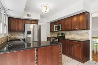 710 E Valley Lane, Arlington Heights, IL 60004 - Photo 4