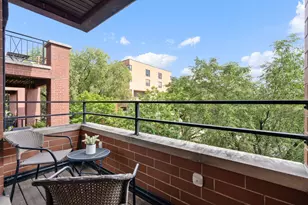 934 W Cuyler Ave, Chicago, IL 60613 - Photo 24