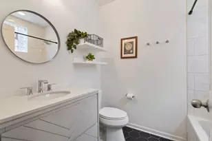 934 W Cuyler Ave, Chicago, IL 60613 - Photo 18