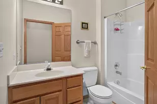 3932 Balmoral Ct, Rolling Meadows, IL 60008 - Photo 20