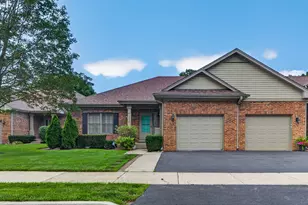3932 Balmoral Ct, Rolling Meadows, IL 60008 - Photo 2