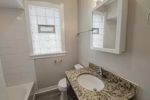 3042 N Lowell Ave, Chicago, IL 60641 - Photo 4