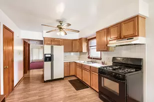 13909 S School St, Riverdale, IL 60827 - Photo 4