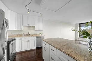 5445 N Sheridan Rd, Chicago, IL 60640 - Photo 6