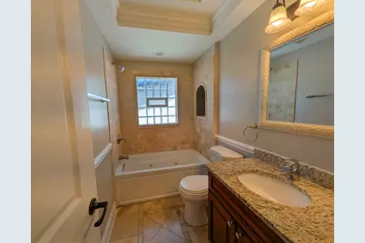 8636 Massasoit Avenue, Burbank, IL 60459 - Photo 6