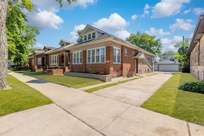 8025 S Euclid Avenue, Chicago, IL 60617 - Photo 1