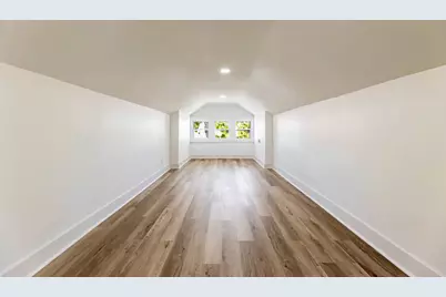 8025 S Euclid Avenue, Chicago, IL 60617 - Photo 20