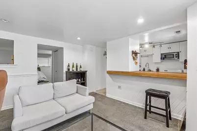 4149 N Wolcott Avenue, Chicago, IL 60613 - Photo 10