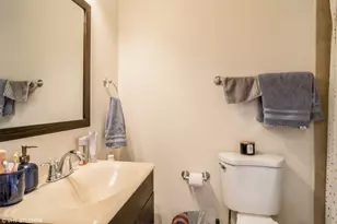3754 N Bernard St, Chicago, IL 60618 - Photo 8