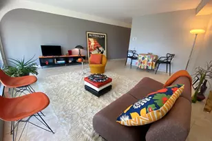300 N State St, Chicago, IL 60654 - Photo 4