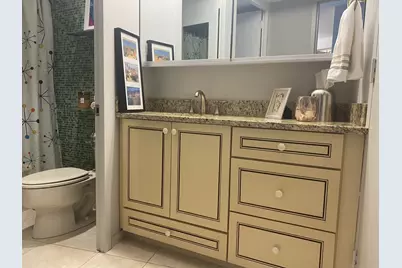 300 N State Street #2834, Chicago, IL 60654 - Photo 8