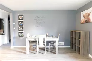 213 Sangamon St, Streator, IL 61364 - Photo 6