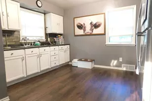 213 Sangamon St, Streator, IL 61364 - Photo 8