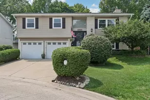1350 Rock Cove Ct, Hoffman Estates, IL 60192 - Photo 1