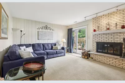 1350 Rock Cove Court, Hoffman Estates, IL 60192 - Photo 16