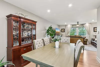 1350 Rock Cove Court, Hoffman Estates, IL 60192 - Photo 4