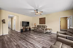 806 Bristol Ave, Yorkville, IL 60560 - Photo 14