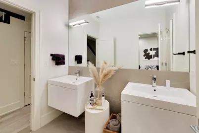 1340 W Walton Street #1W, Chicago, IL 60642 - Photo 24