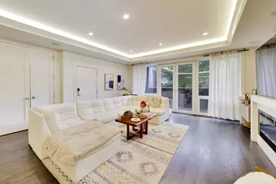 1340 W Walton Street #1W, Chicago, IL 60642 - Photo 2