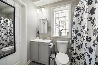 2431 Gunderson Avenue, Berwyn, IL 60402 - Photo 8
