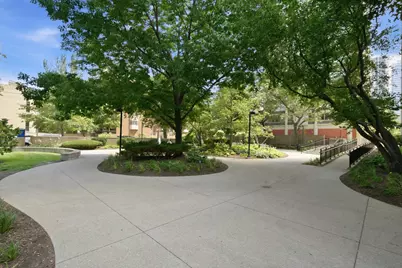 1360 N Sandburg Terrace #2104C, Chicago, IL 60610 - Photo 16