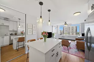 1360 N Sandburg Terrace, Chicago, IL 60610 - Photo 2