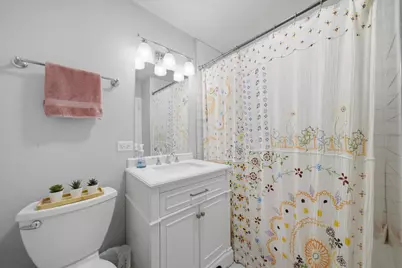1360 N Sandburg Terrace #2104C, Chicago, IL 60610 - Photo 8