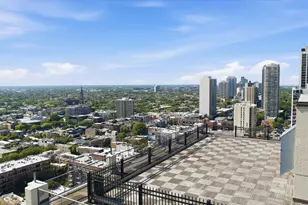 1360 N Sandburg Terrace, Chicago, IL 60610 - Photo 12