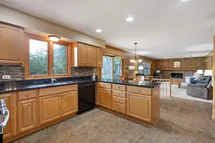 1150 Anne Ct, Sleepy Hollow, IL 60118 - Photo 10