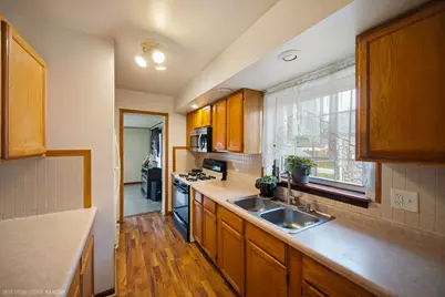 107 Highland Street, Calumet City, IL 60409 - Photo 8
